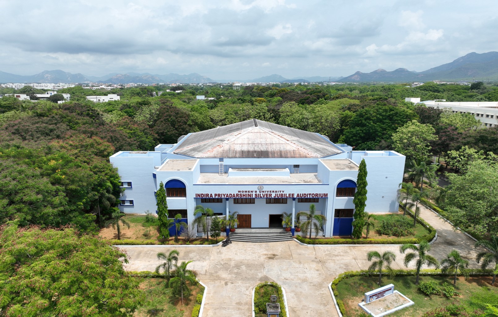 School Of Engineering And Technology